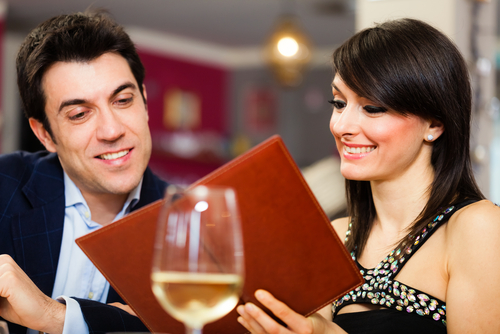 Top 10 Foods to Avoid on a First Date