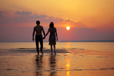 Have a holiday fling without the broken heart