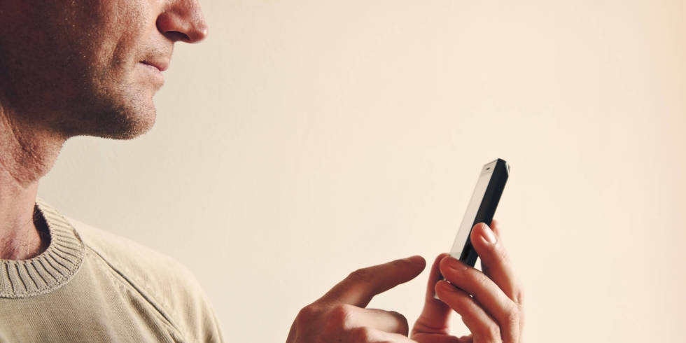 Should You Break Up With Someone Via Text?