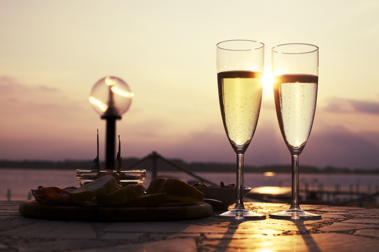Looking for Your Perfect Man| Top Dating Tips | Urban Social
